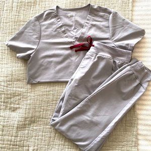 FIGS scrubs set. Cement color. Size Small